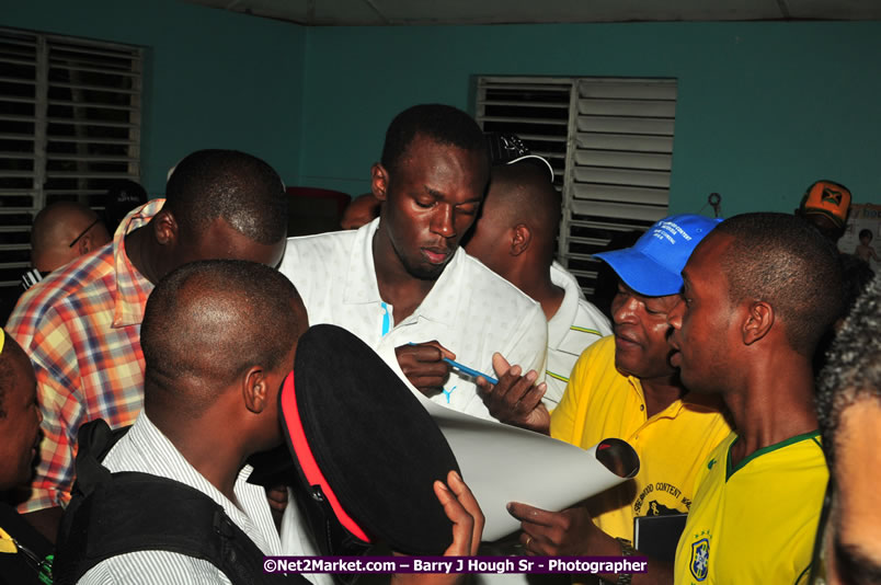 Usain Bolt of Jamaica - The Fastest Man In The World  - Usain Bolt Homecoming Celebrations - Press Conference at the Grand Bahia Principe &amp; Sherwood Content - Waldensia Primary School - Photographs by Net2Market.com - Barry J. Hough Sr. Photojournalist/Photograper - Photographs taken with a Nikon D300 - Negril Travel Guide, Negril Jamaica WI - http://www.negriltravelguide.com - info@negriltravelguide.com...!