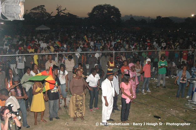 Freddie McGregor @ Western Consciousness 2007 - Presented by King of Kings Productons - Saturday, April 28, 2007 - Llandilo Cultural Centre, Savanna-La-Mar, Westmoreland, Jamaica W.I. - Negril Travel Guide, Negril Jamaica WI - http://www.negriltravelguide.com - info@negriltravelguide.com...!