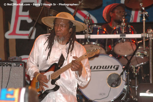 Kenyatta Hill @ Western Consciousness 2007 - Presented by King of Kings Productons - Saturday, April 28, 2007 - Llandilo Cultural Centre, Savanna-La-Mar, Westmoreland, Jamaica W.I. - Negril Travel Guide, Negril Jamaica WI - http://www.negriltravelguide.com - info@negriltravelguide.com...!