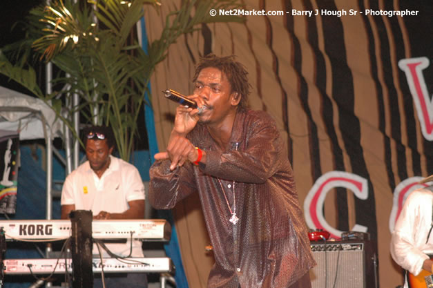 Kenyatta Hill @ Western Consciousness 2007 - Presented by King of Kings Productons - Saturday, April 28, 2007 - Llandilo Cultural Centre, Savanna-La-Mar, Westmoreland, Jamaica W.I. - Negril Travel Guide, Negril Jamaica WI - http://www.negriltravelguide.com - info@negriltravelguide.com...!