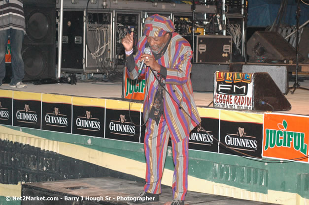 Ljahman Levi @ Western Consciousness 2007 - Presented by King of Kings Productons - Saturday, April 28, 2007 - Llandilo Cultural Centre, Savanna-La-Mar, Westmoreland, Jamaica W.I. - Negril Travel Guide, Negril Jamaica WI - http://www.negriltravelguide.com - info@negriltravelguide.com...!