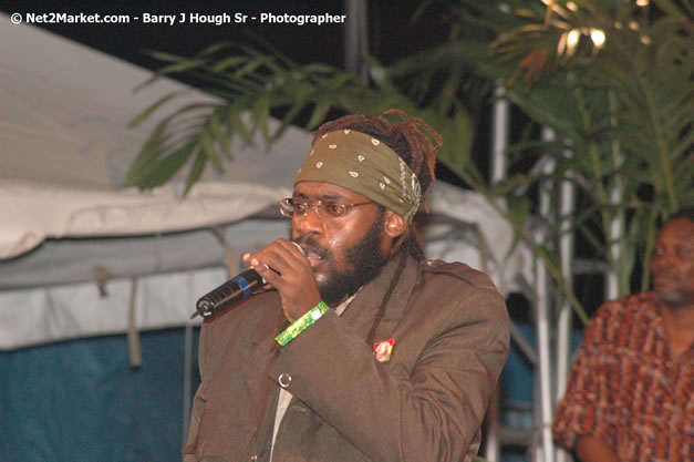 Tarrus Riley @ Western Consciousness 2007 - Presented by King of Kings Productons - Saturday, April 28, 2007 - Llandilo Cultural Centre, Savanna-La-Mar, Westmoreland, Jamaica W.I. - Negril Travel Guide, Negril Jamaica WI - http://www.negriltravelguide.com - info@negriltravelguide.com...!