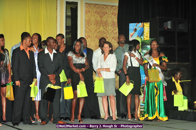 Jamaica's Olympic Athletes Reception at the Ritz Carlton - The City of Montego Bay Welcomes Our 2008 Olympians - Western Motorcade - Civic Ceremony - A Salute To Our Beijing Heros - Ritz Carlton Golf & Spa Resort, Montego Bay, Jamaica - Tuesday, October 7, 2008 - Photographs by Net2Market.com - Barry J. Hough Sr. Photojournalist/Photograper - Photographs taken with a Nikon D300 - Negril Travel Guide, Negril Jamaica WI - http://www.negriltravelguide.com - info@negriltravelguide.com...!