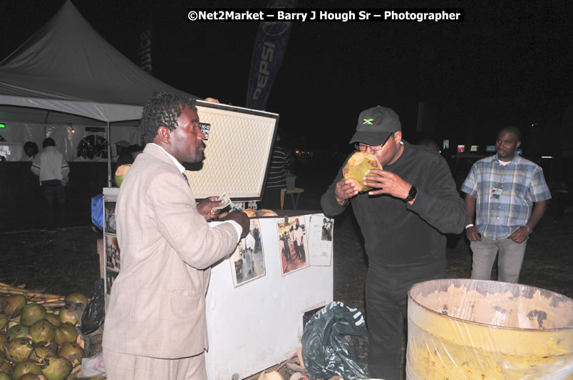 Minister of Tourism, Edmund Bartlett @ Jamaica Jazz and Blues Festival 2009 - Presented by Air Jamaica - Thursday, January 22, 2009 - Venue at the Aqueduct on Rose Hall Resort &amp; Country Club, Montego Bay, Jamaica - Thursday, January 22 - Saturday, January 24, 2009 - Photographs by Net2Market.com - Barry J. Hough Sr, Photographer/Photojournalist - Negril Travel Guide, Negril Jamaica WI - http://www.negriltravelguide.com - info@negriltravelguide.com...!