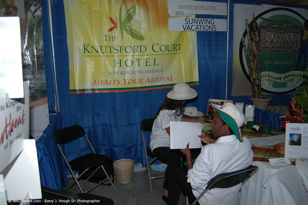 JAPEX 2006 Exibition @ Home Solutions, Negril - Tuesday, April 25, 2006 - Negril - JAPEX 2006 Negril Photos - Negril Travel Guide, Negril Jamaica WI - http://www.negriltravelguide.com - info@negriltravelguide.com...!