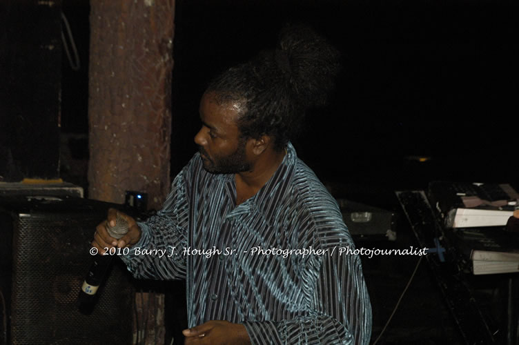 Marcia Griffiths & Edge Michael - Live In Concert - One Love Reggae Concert Series 09/10 @ Negril Escape Resort and Spa, December 29, 2009, One Love Drive, West End, Negril, Westmoreland, Jamaica W.I. - Photographs by Net2Market.com - Barry J. Hough Sr, Photographer/Photojournalist - Negril Travel Guide, Negril Jamaica WI - http://www.negriltravelguide.com - info@negriltravelguide.com...!